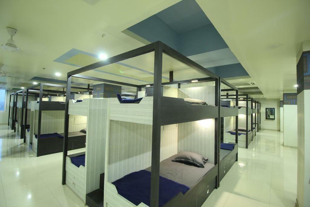 In & Out Dormitory Ahmedabad Exterior foto